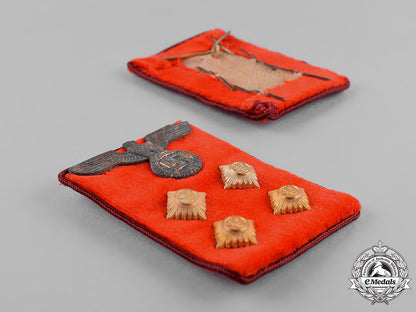 germany,_nsdap._a_pair_of_gau-_level_nsdap_gemeinschaftsleiter_collar_tabs_c18-033755