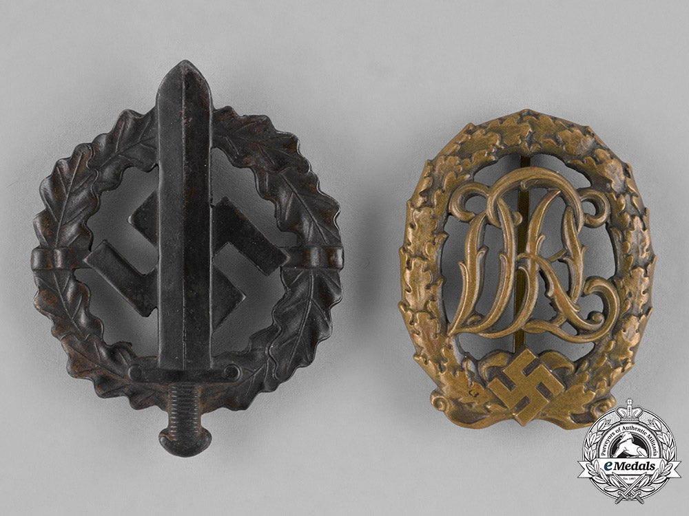 germany,_third_reich._a_pair_of_third_reich_period_sports_badges_c18-033798_1
