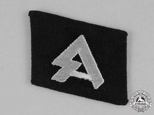 germany,_ss._an18_th_freiwilligen_waffen-_ss_panzer_grenadier_division_horst_wessel_collar_tab_c18-033832_1