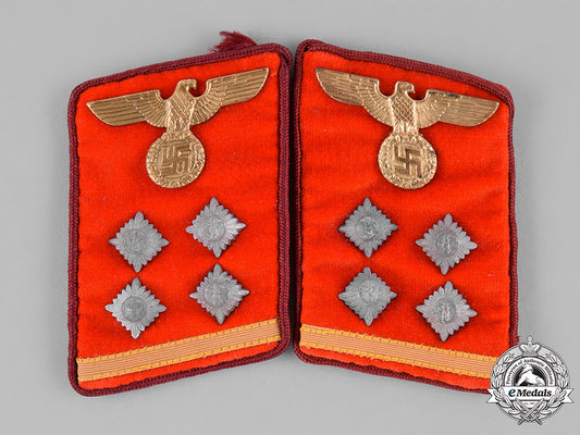 germany,_nsdap._a_set_of_gau-_level_nsdap_obergemeinschaftsleiter_collar_tabs_c18-033834