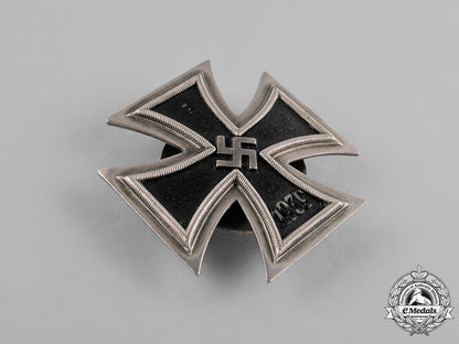 germany,_wehrmacht._an_iron_cross,_first_class1939,_by_c.e._juncker_c18-033881