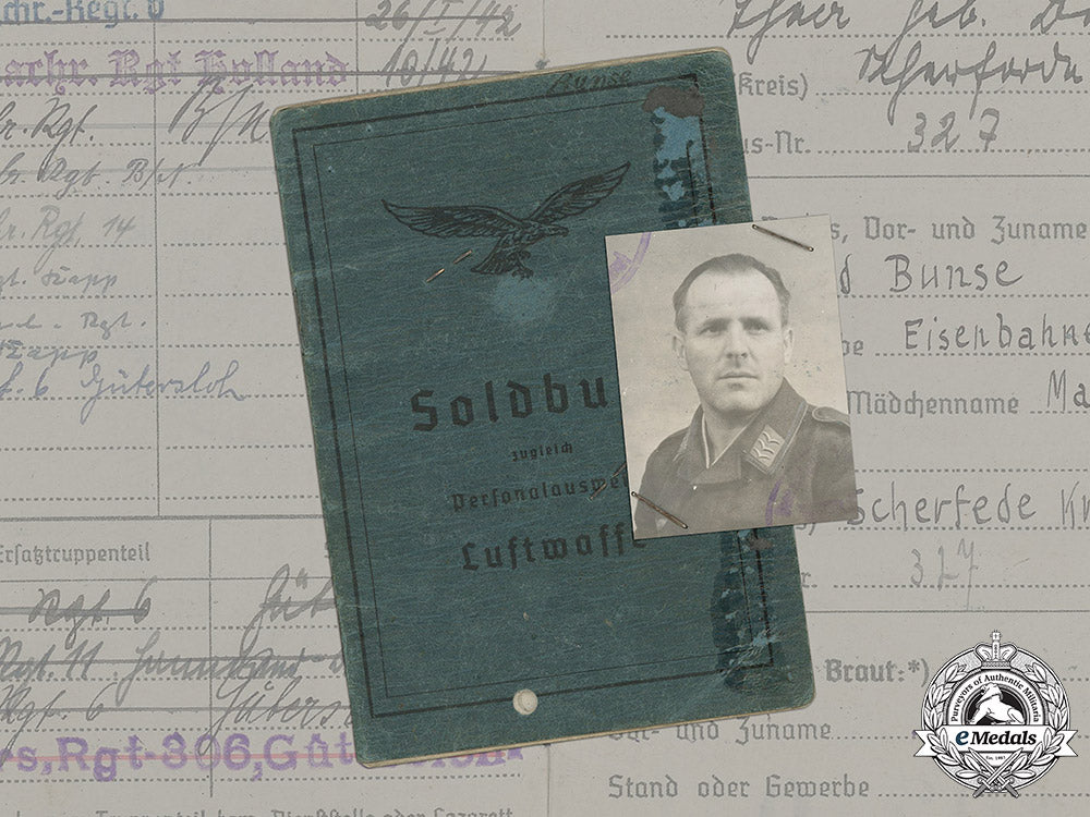 germany,_luftwaffe._the_soldbuch_of_radio_operator_nco_heinrich_bunse(_kvk2_c18-033902