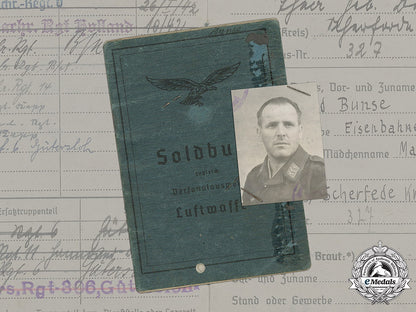 germany,_luftwaffe._the_soldbuch_of_radio_operator_nco_heinrich_bunse(_kvk2_c18-033902