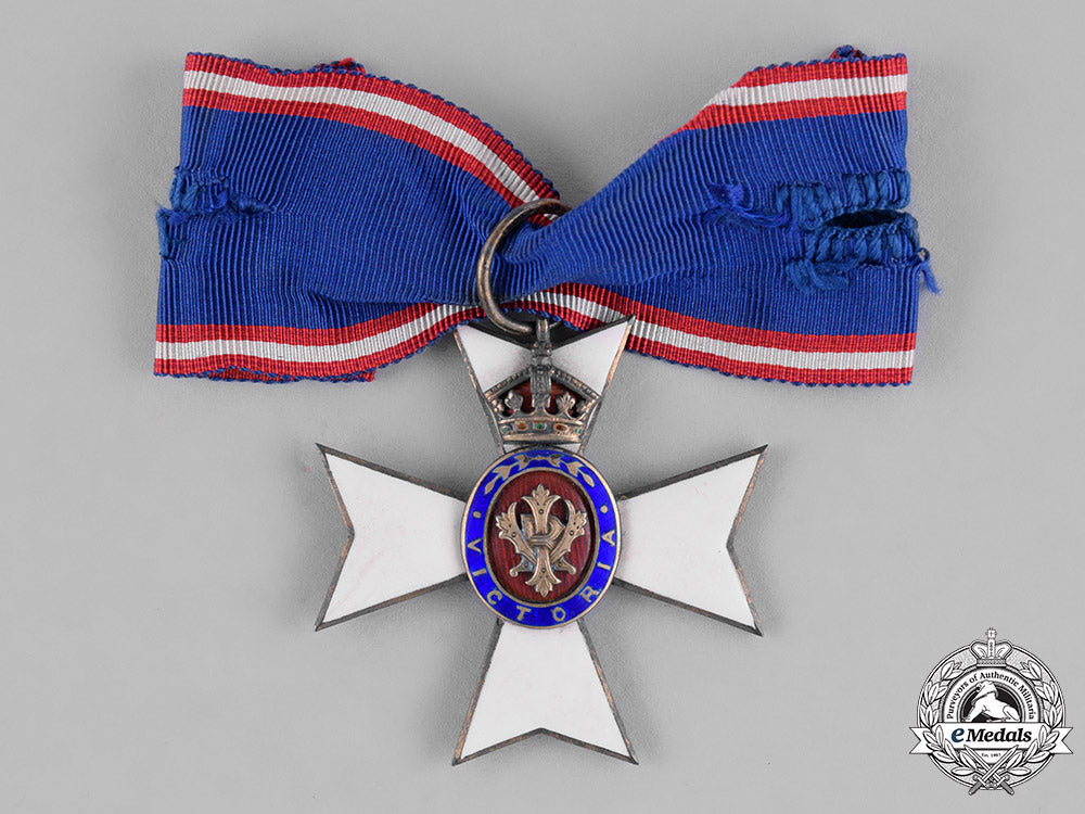 united_kingdom._a_royal_victorian_order,_m.v.o.,_v_class_member,_by_godet,_berlin,_c.1910_c18-034061