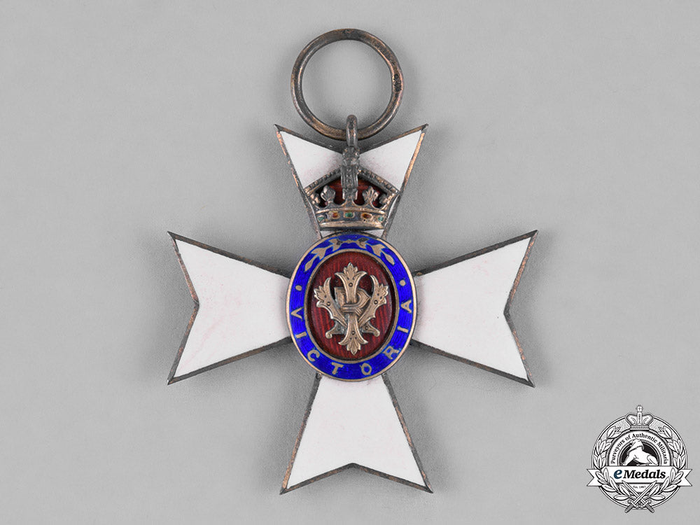 united_kingdom._a_royal_victorian_order,_m.v.o.,_v_class_member,_by_godet,_berlin,_c.1910_c18-034062