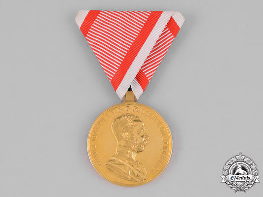 austria,_empire._a_bravery_medal,_gold_grade,_c.1916_c18-034096