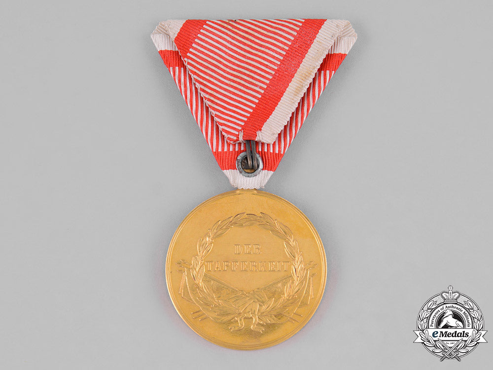 austria,_empire._a_bravery_medal,_gold_grade,_c.1916_c18-034097