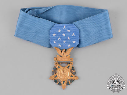 united_states._army_medal_of_honor,_type_vi(1964-_present)_c18-034158