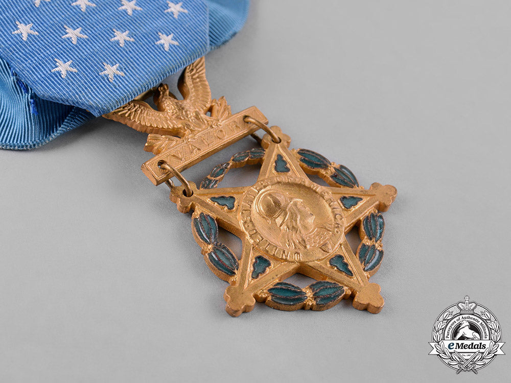 united_states._army_medal_of_honor,_type_vi(1964-_present)_c18-034161