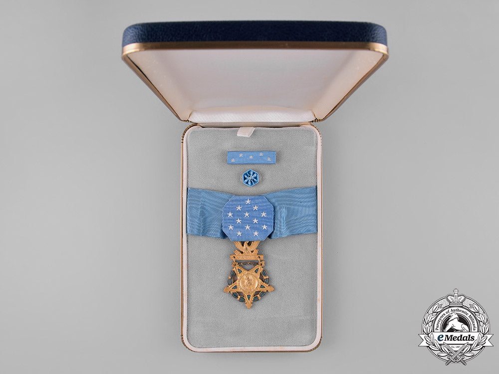 united_states._army_medal_of_honor,_type_vi(1964-_present)_c18-034164