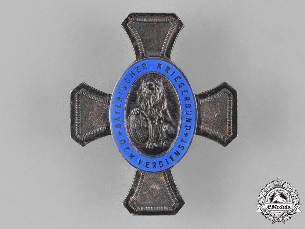 germany,_weimar._a_bavarian_war_veterans_organization_federal_honour_cross_by_deschler&_sohn_c18-034284