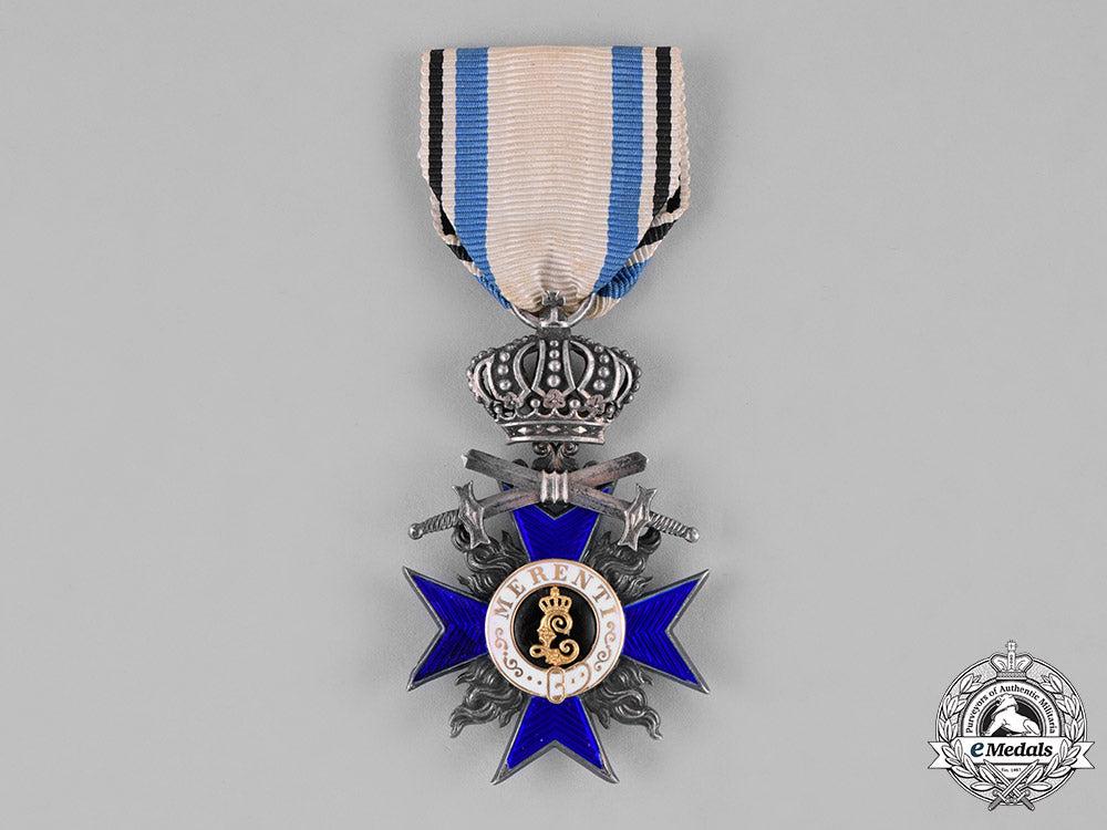 bavaria,_kingdom._a_military_merit_cross,_iv_class_with_crown_and_swords,_c.1914_c18-034314