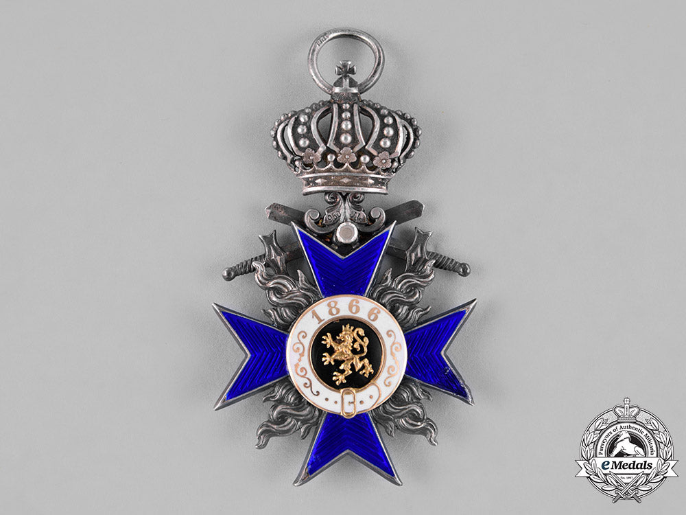 bavaria,_kingdom._a_military_merit_cross,_iv_class_with_crown_and_swords,_c.1914_c18-034316