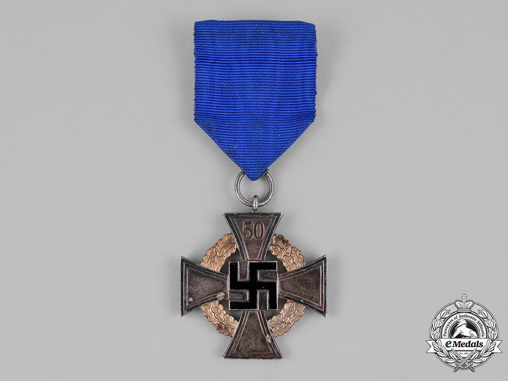 germany,_third_reich._a50-_year_civil_faithful_service_medal_c18-034341