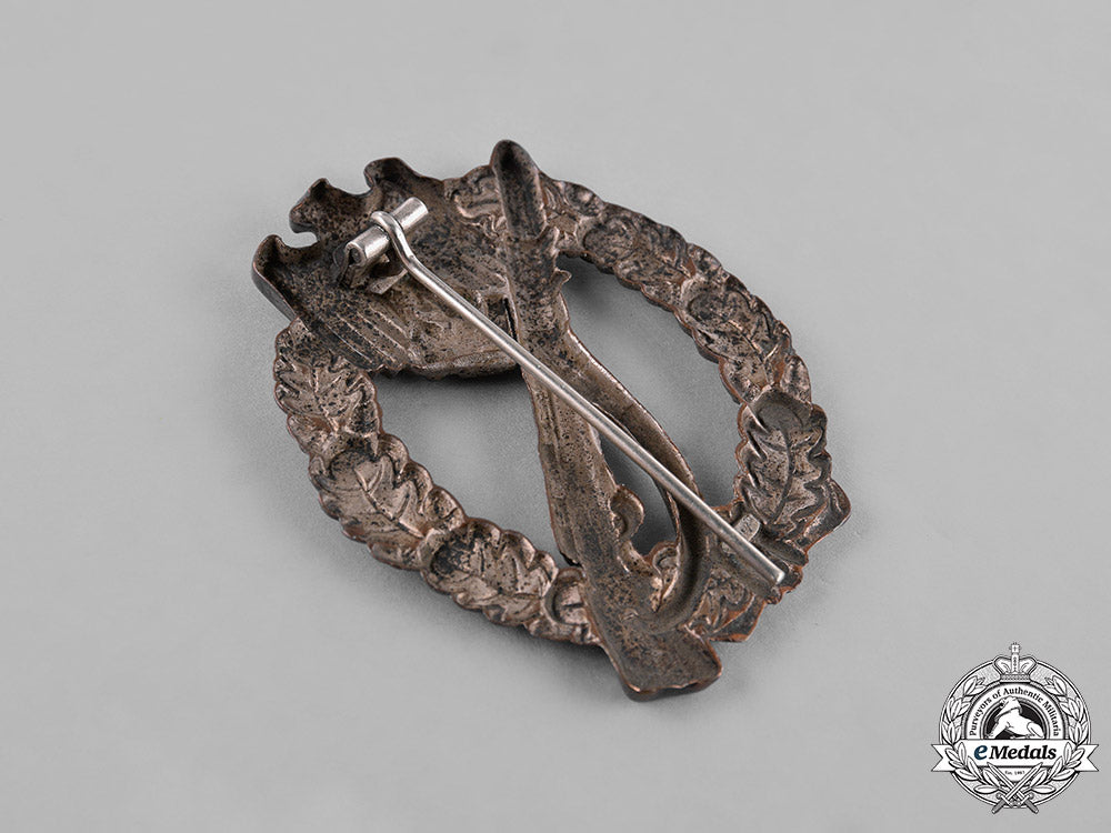 germany,_wehrmacht._a_bronze_grade_infantry_assault_badge_c18-034551