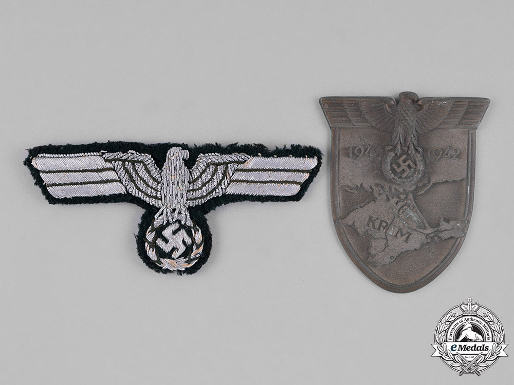 germany,_wehrmacht._a_pair_of_second_war_period_wehrmacht_insignia_c18-034608