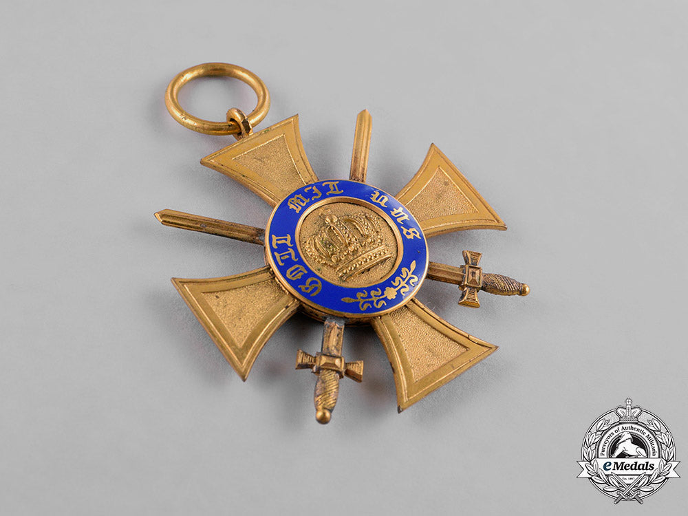 prussia,_state._a_royal_order_of_the_crown,_iv_class_with_swords,_c.1914_c18-035064