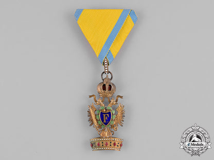 austria,_empire._an_iron_crown_order,_iii_class,_with_lesser_war_decoration,_by_vincent_mayer,_c.1916_c18-035157