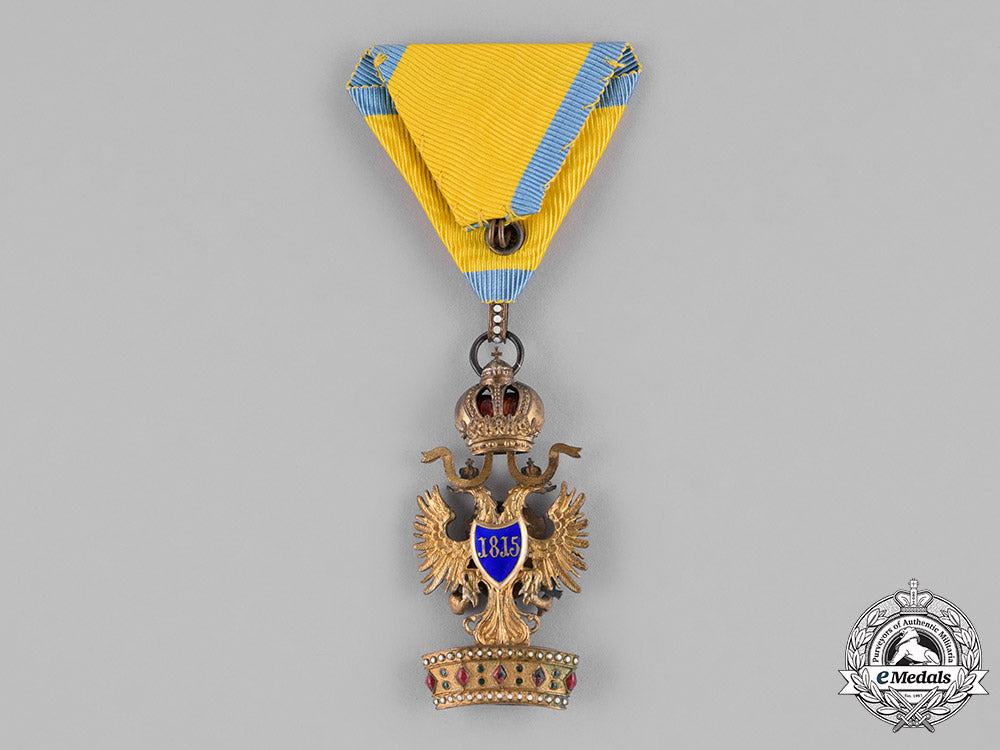 austria,_empire._an_iron_crown_order,_iii_class,_with_lesser_war_decoration,_by_vincent_mayer,_c.1916_c18-035158