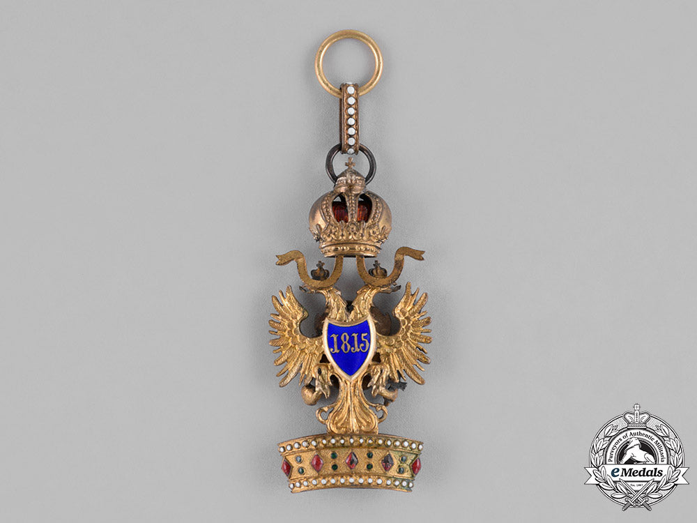 austria,_empire._an_iron_crown_order,_iii_class,_with_lesser_war_decoration,_by_vincent_mayer,_c.1916_c18-035160