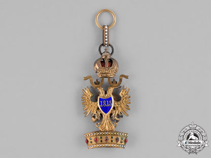 austria,_empire._an_iron_crown_order,_iii_class,_with_lesser_war_decoration,_by_vincent_mayer,_c.1916_c18-035160