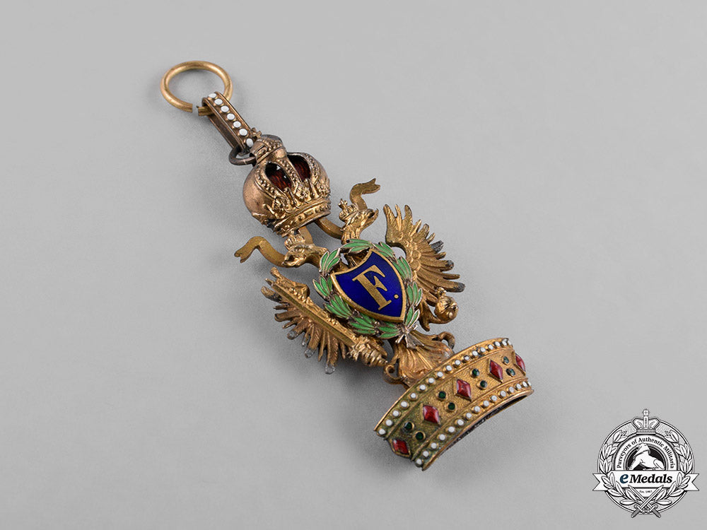 austria,_empire._an_iron_crown_order,_iii_class,_with_lesser_war_decoration,_by_vincent_mayer,_c.1916_c18-035161