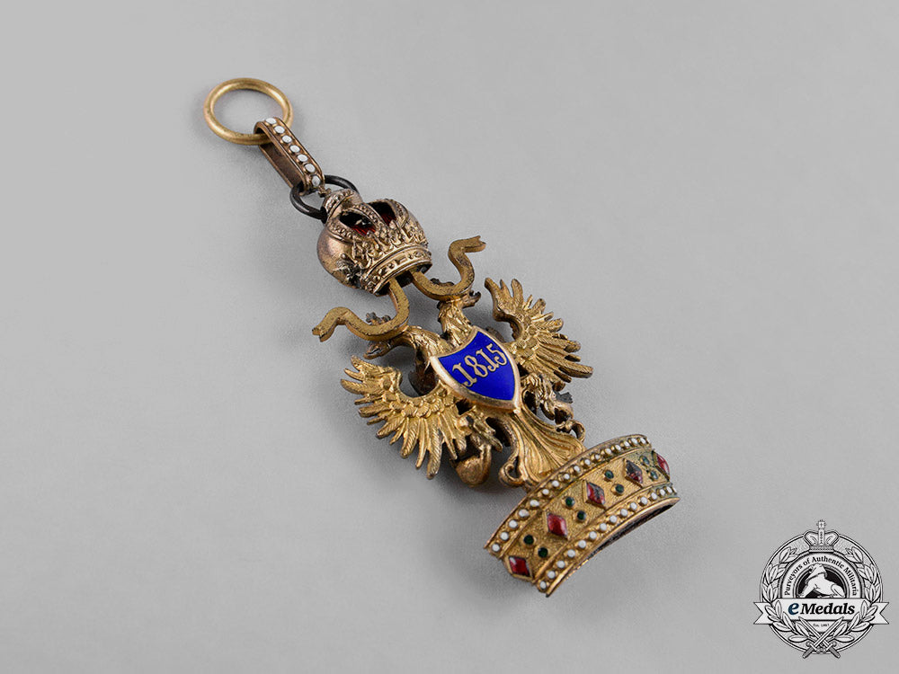 austria,_empire._an_iron_crown_order,_iii_class,_with_lesser_war_decoration,_by_vincent_mayer,_c.1916_c18-035162