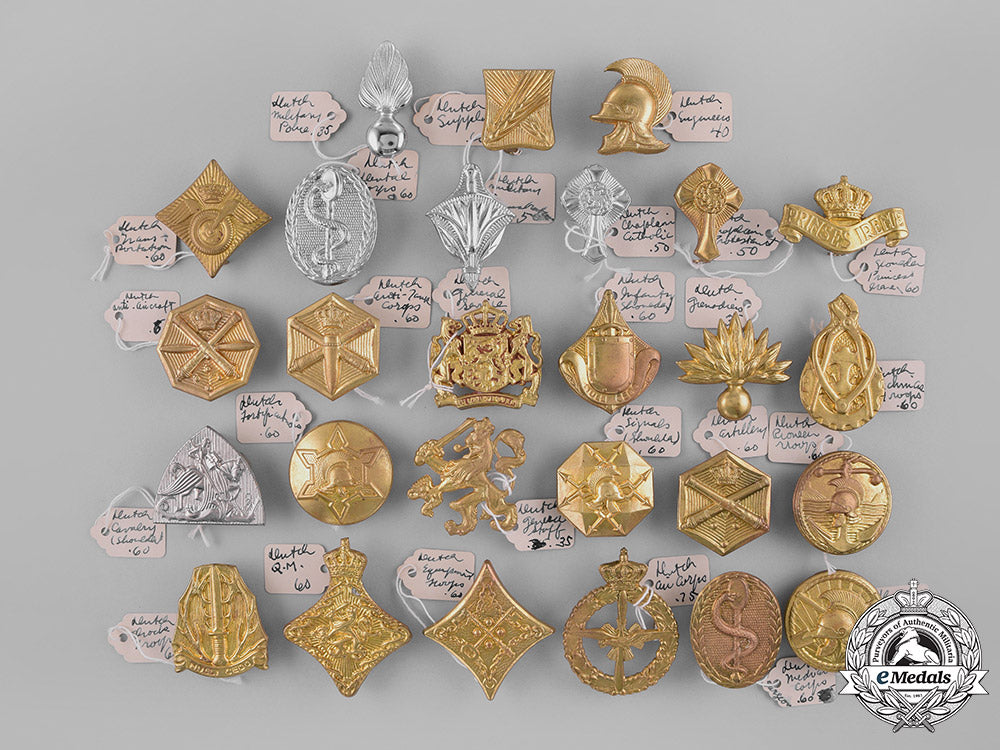netherlands,_kingdom._twenty-_eight_military_cap_badges_c18-035218