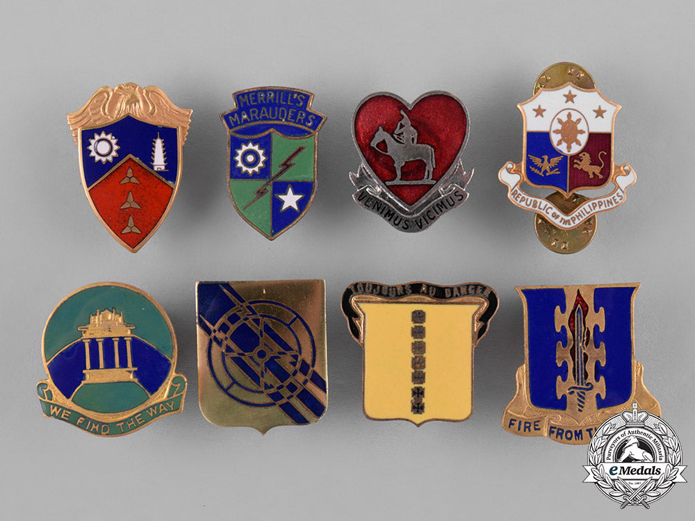 united_states._forty-_nine_military_insignia_badges_c18-035226