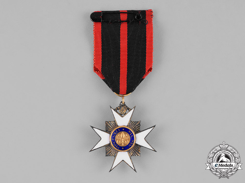 vatican._order_of_st._sylvester,_knight's_breast_badge,_type_ii(1880-_current)_c18-035280