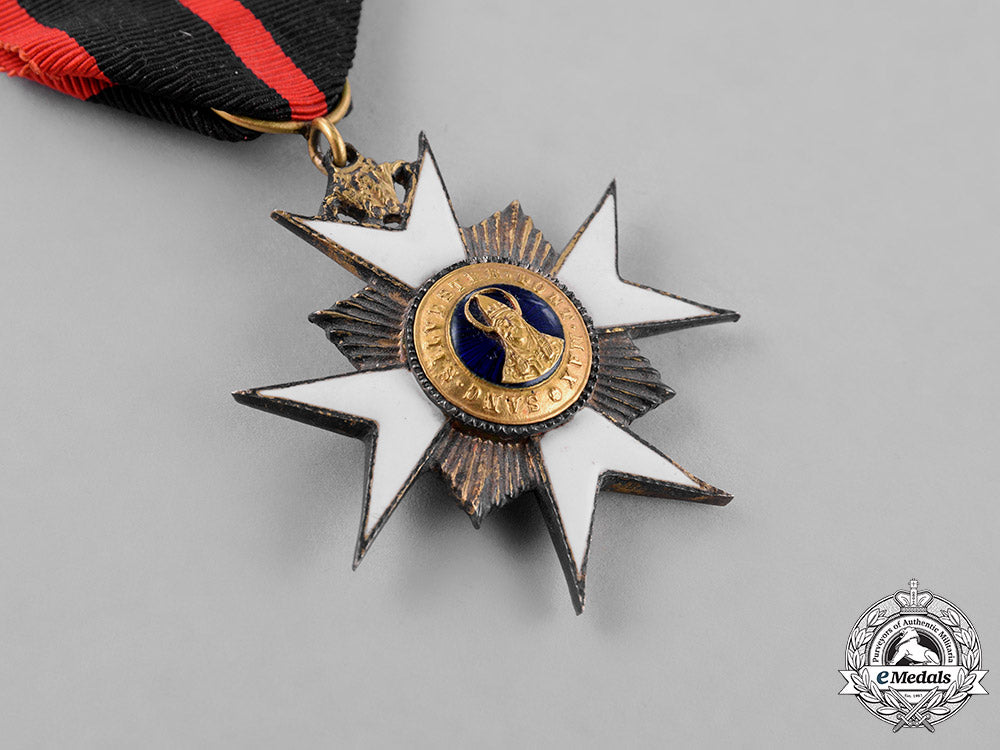 vatican._order_of_st._sylvester,_knight's_breast_badge,_type_ii(1880-_current)_c18-035283