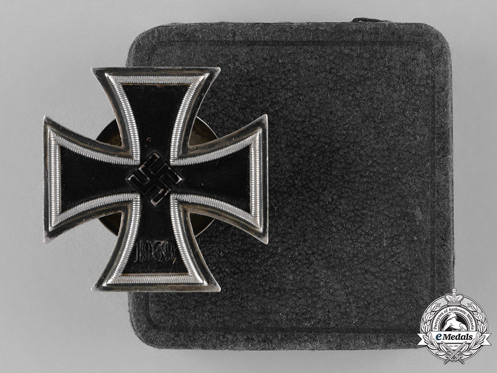 germany,_wehrmacht._a1939_iron_cross_first_class_by_c.f._zimmermann,_with_case_c18-035357