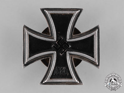 germany,_wehrmacht._a1939_iron_cross_first_class_by_c.f._zimmermann,_with_case_c18-035358