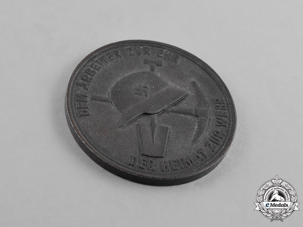 germany,_third_reich._a_philipp_holzmann_recognition_medallion_c18-035449