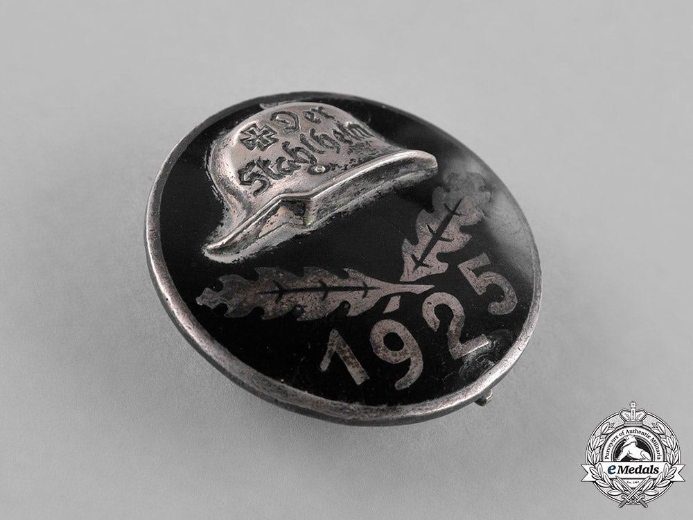 germany,_der_stahlhelm._a1925_stahlhelm_membership_badge_c18-035467