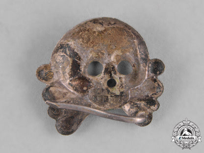 germany,_heer._a_heer(_army)_panzer_collar_tab_skull_c18-035482