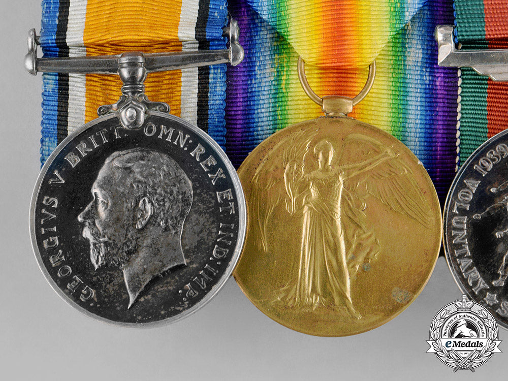 canada._a_group_to_lieutenant_archibald_robert_cumming,_canadian_field_artillery_c18-035511