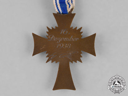 germany,_third_reich._an_honour_cross_of_the_german_mother,_third_class_c18-035592