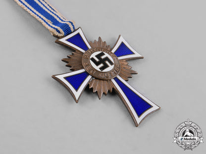 germany,_third_reich._an_honour_cross_of_the_german_mother,_third_class_c18-035593