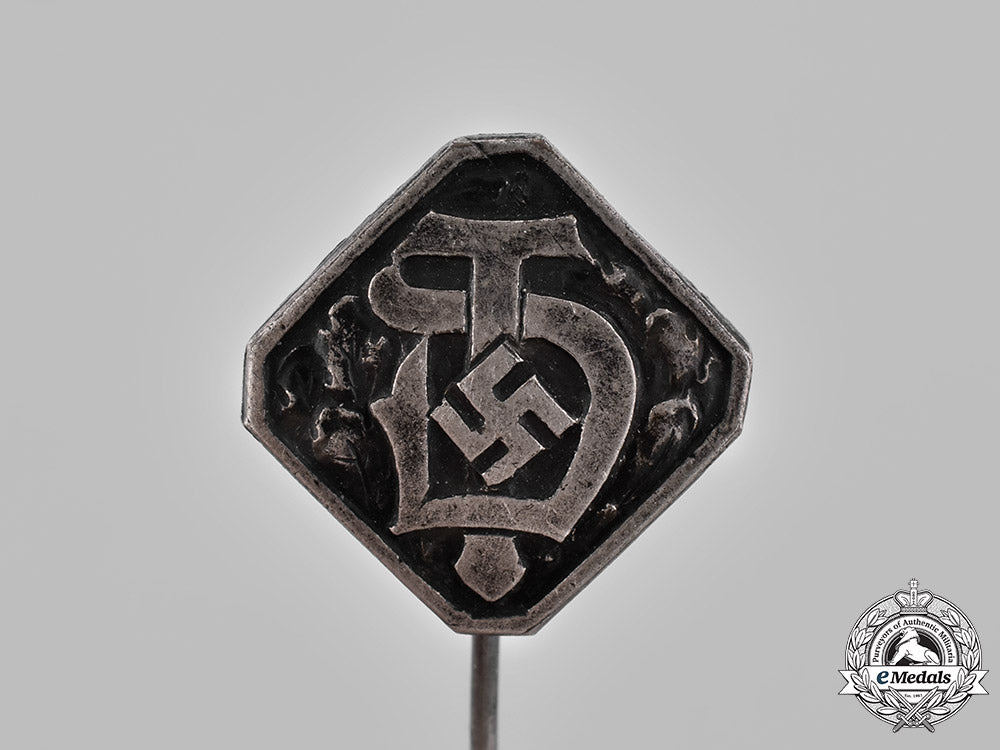 germany,_third_reich._a_group_of_third_reich_period_stick_pins_c18-035630