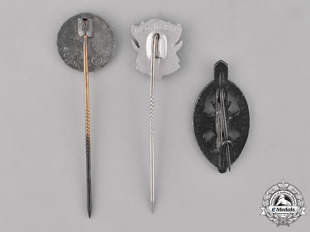 germany,_third_reich._a_group_of_third_reich_period_organization_membership_pins_c18-035657
