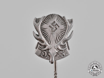 germany,_third_reich._a_group_of_third_reich_period_organization_membership_pins_c18-035658