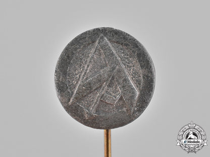 germany,_third_reich._a_group_of_third_reich_period_organization_membership_pins_c18-035660