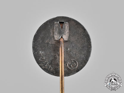 germany,_third_reich._a_group_of_third_reich_period_organization_membership_pins_c18-035661