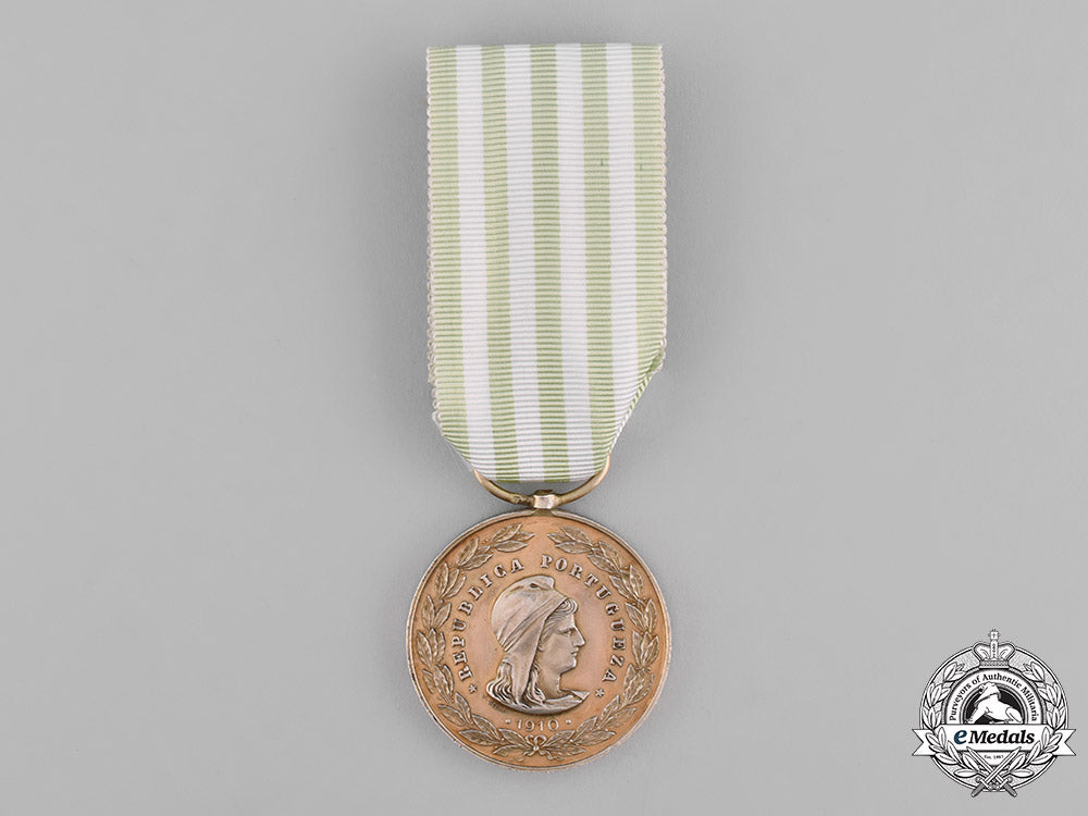 portugal,_kingdom._an_exemplary_conduct_medal,_by_j._sergio,_gold_medal_c.1915_c18-035998