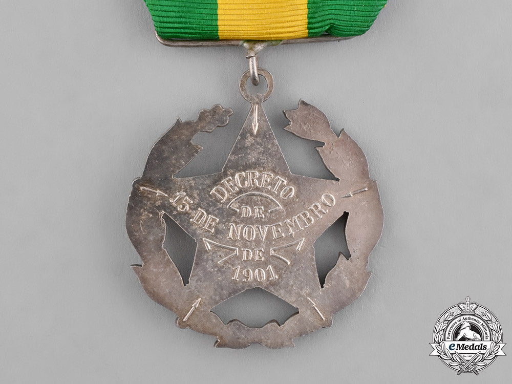 brazil,_republic._a_military_long_service_medal,_ii_class_for_twenty_years'_service_c18-036071