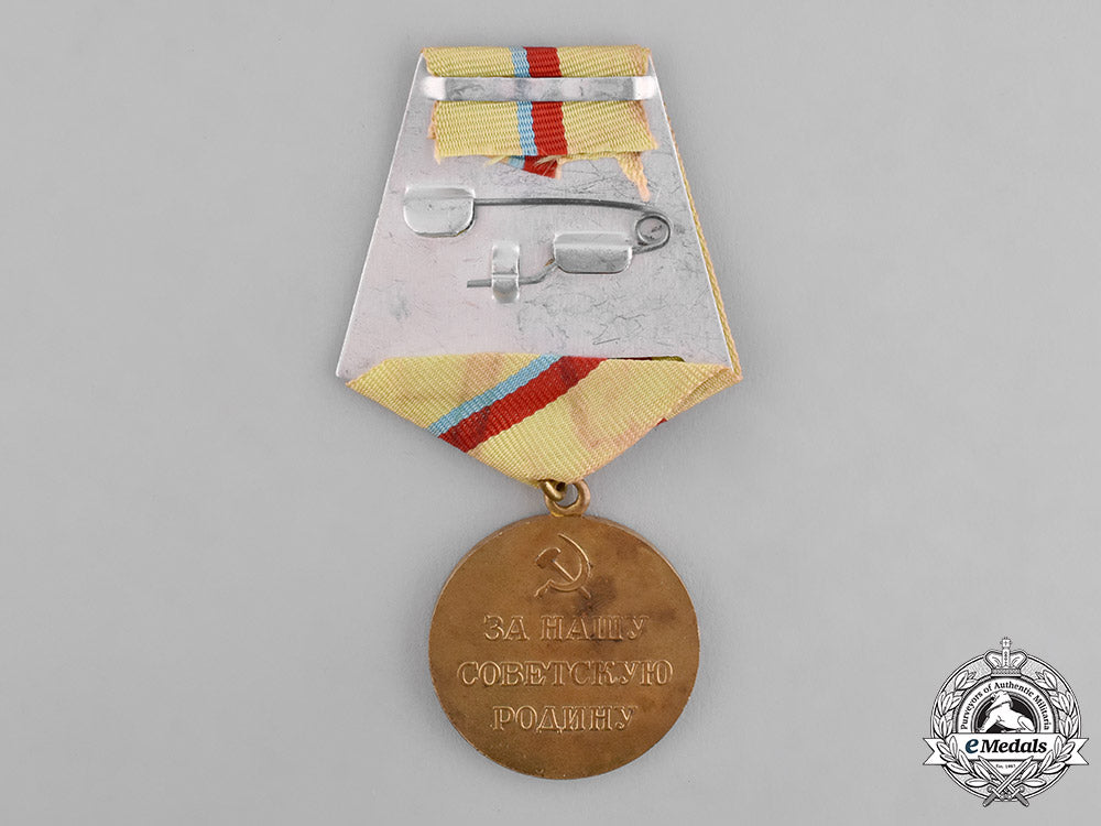 russia,_soviet_union._a_medal_for_the_defence_of_kiev1941_c18-036074