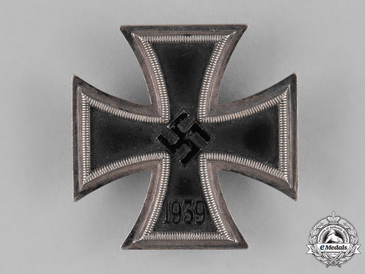 germany,_wehrmacht._a1939_iron_cross_first_class_c18-036186