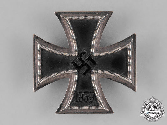 germany,_wehrmacht._a1939_iron_cross_first_class_c18-036186
