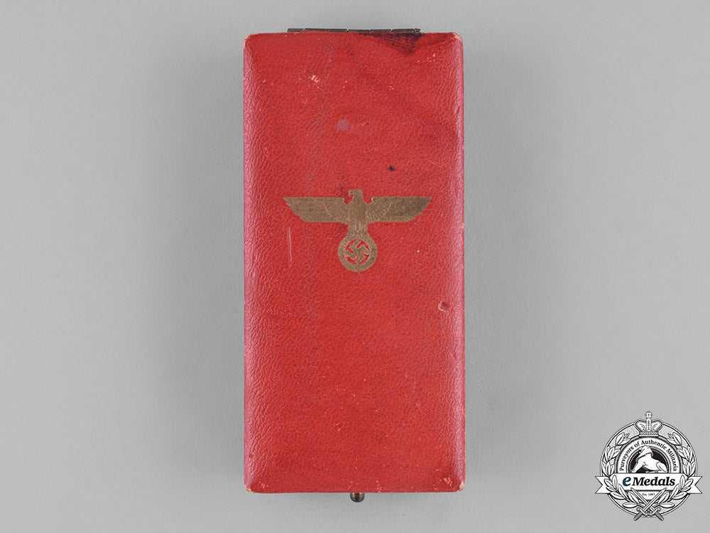 germany,_third_reich._an_austrian_anschluss_medal,_with_case_c18-036238